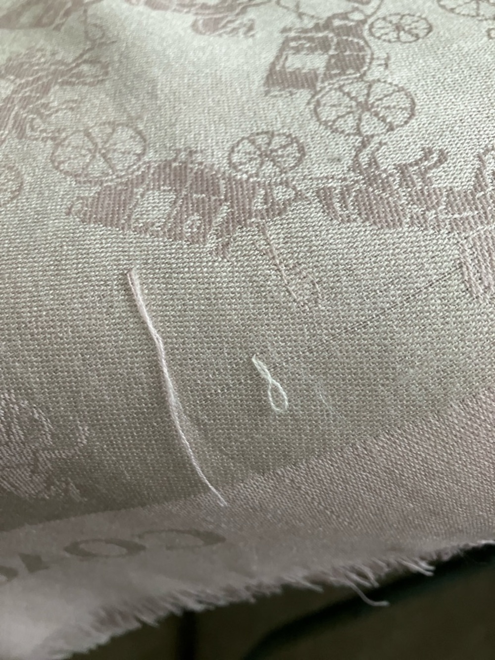 COACH. Soft Pink Stagecoach & Horse Jacquard Scarf. PALE Pink. Good Used Cond. - Picture 13 of 15